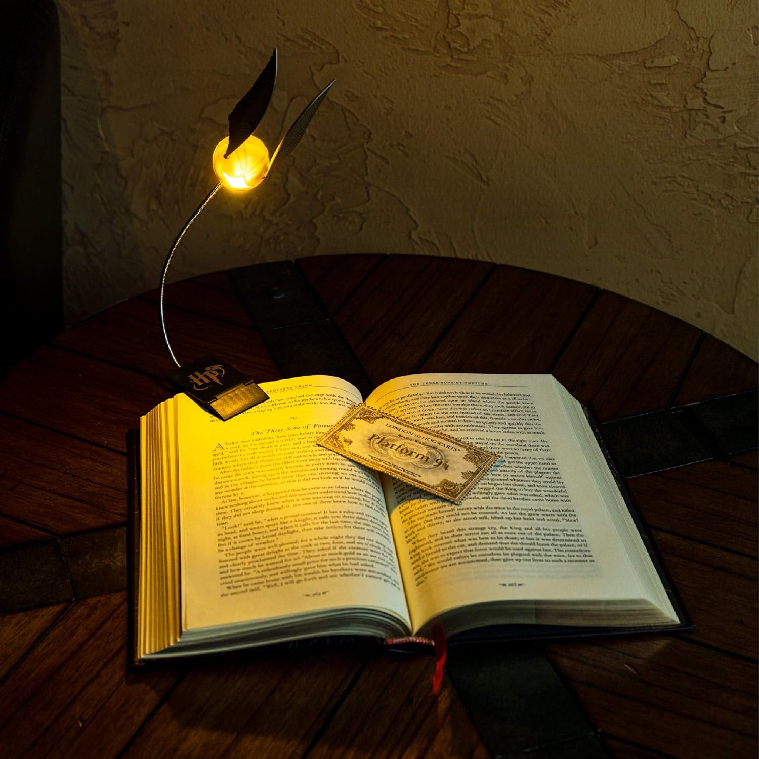 Harry Potter Golden Snitch Reading Light